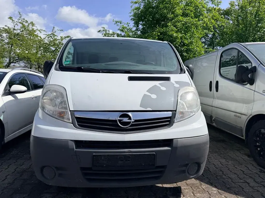 Używany Opel Vivaro 90 KM (66 kW) 2014 Biały Minivan