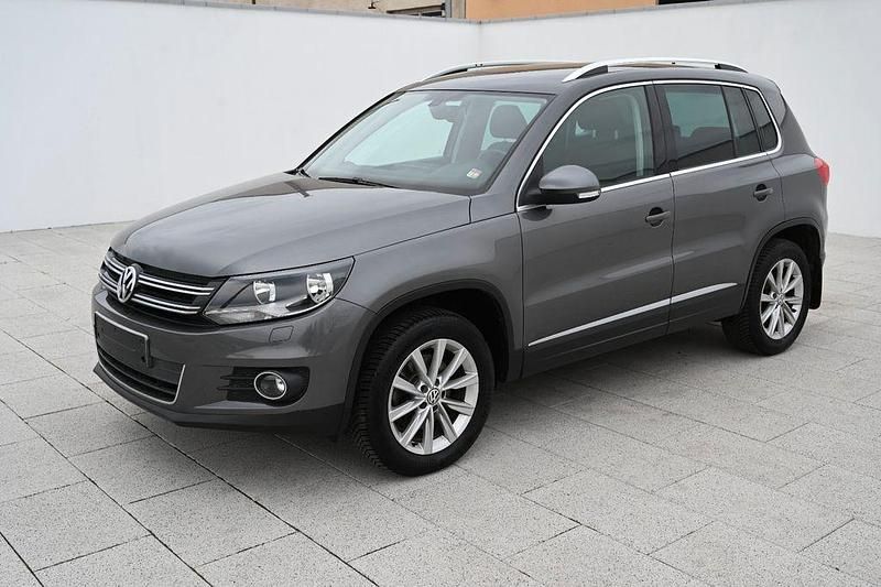 Gebraucht VW Tiguan 140 PS (102 kW) 2011 Grau SUV