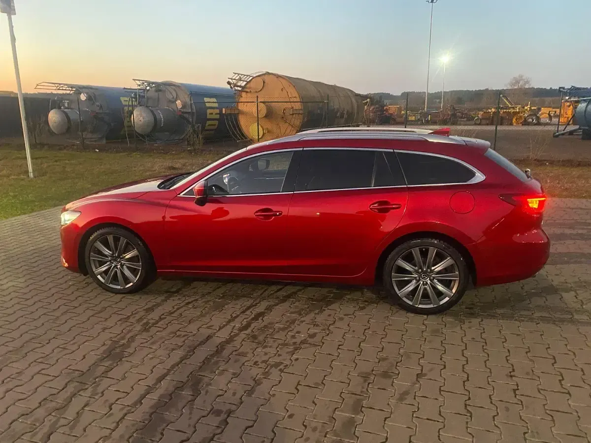 Gebraucht Mazda 6 Sports-Line 184 PS (135 kW) 2019 Rot Kombi