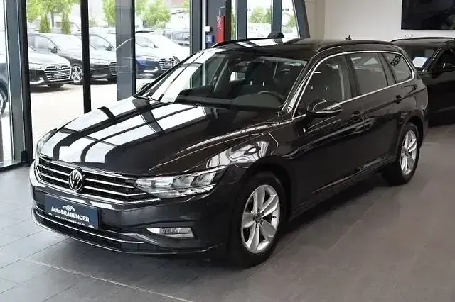 Gebraucht VW Passat Business 150 PS (110 kW) 2021 Grau Limousine