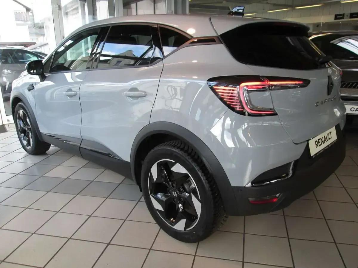 Gebraucht Renault Captur Techno 140 PS (102 kW) 2025 Rafalegrau SUV