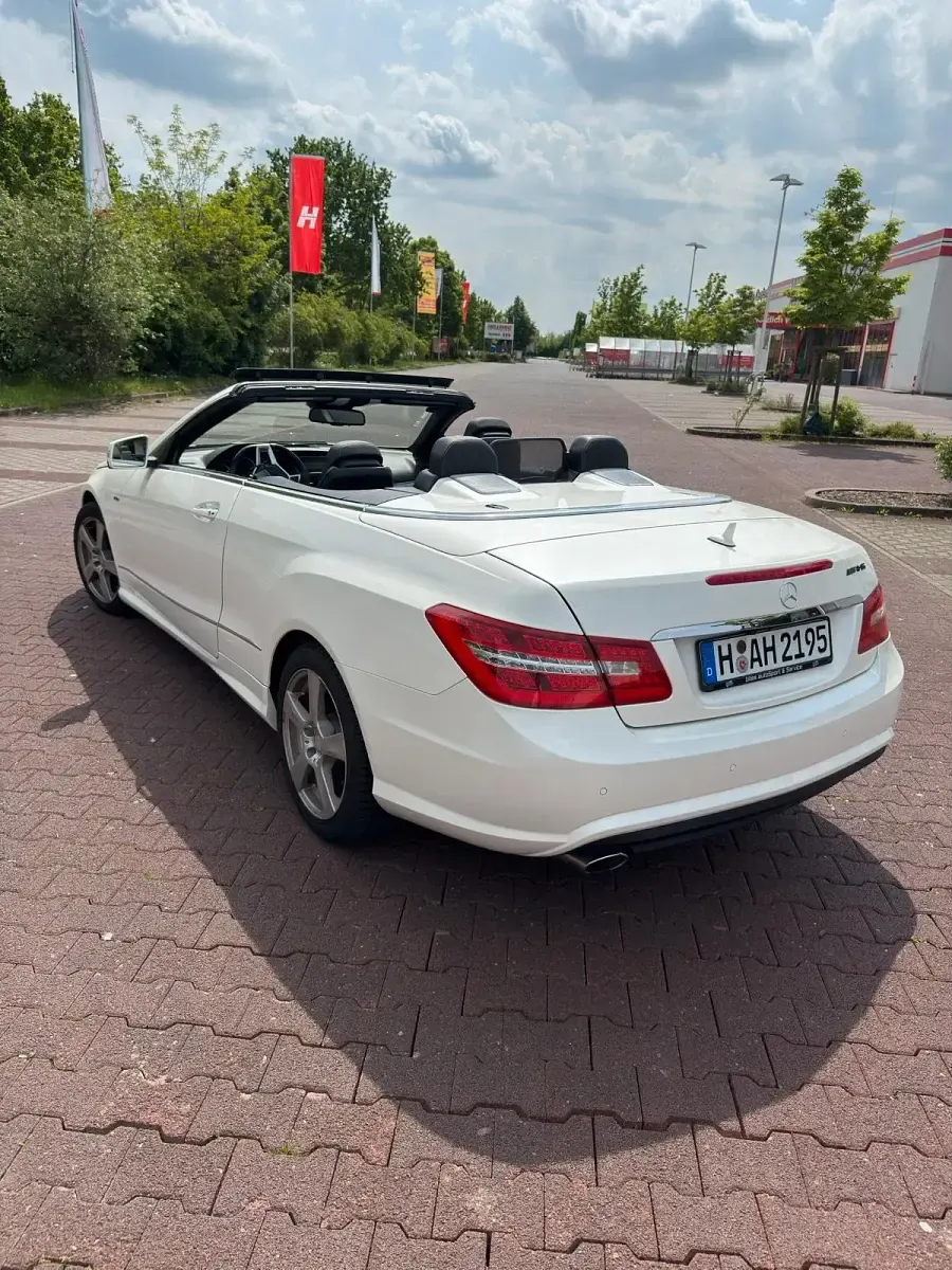 Usata Mercedes E250 2012 Bianco Cabrio