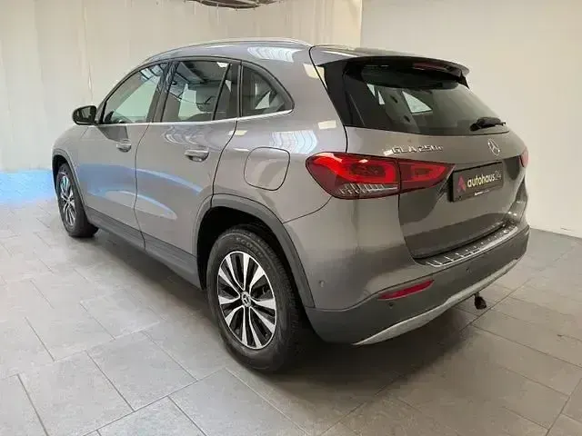 Gebraucht Mercedes GLA250 Style 218 PS (160 kW) 2022 Grau SUV