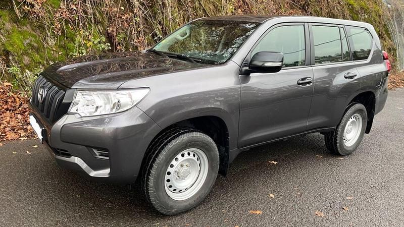 Grau Gebraucht 2020 Toyota Land Cruiser SUV | 53.000 € (Fairer Preis) - Bild 1/4