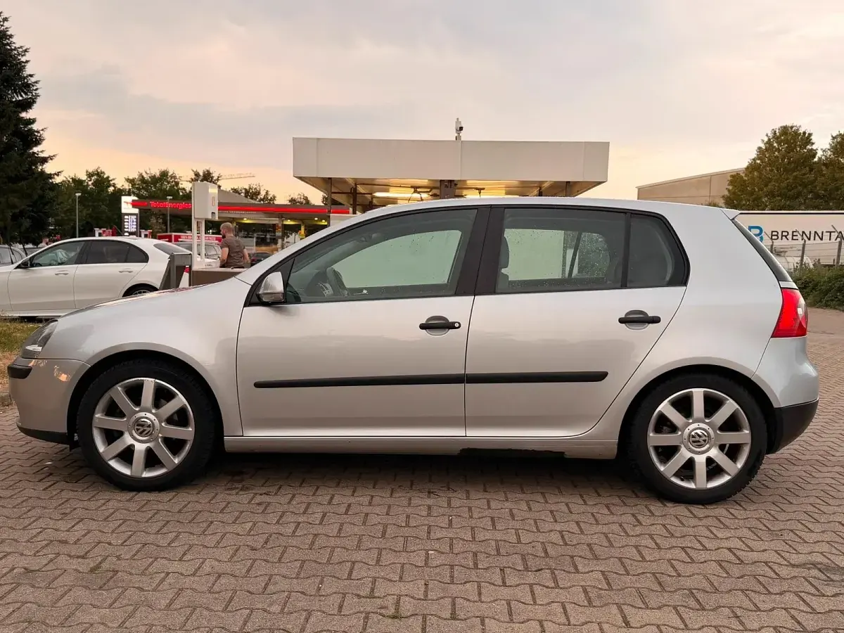 Gebraucht VW Golf IV 116 PS (85 kW) 2004 Silber Limousine