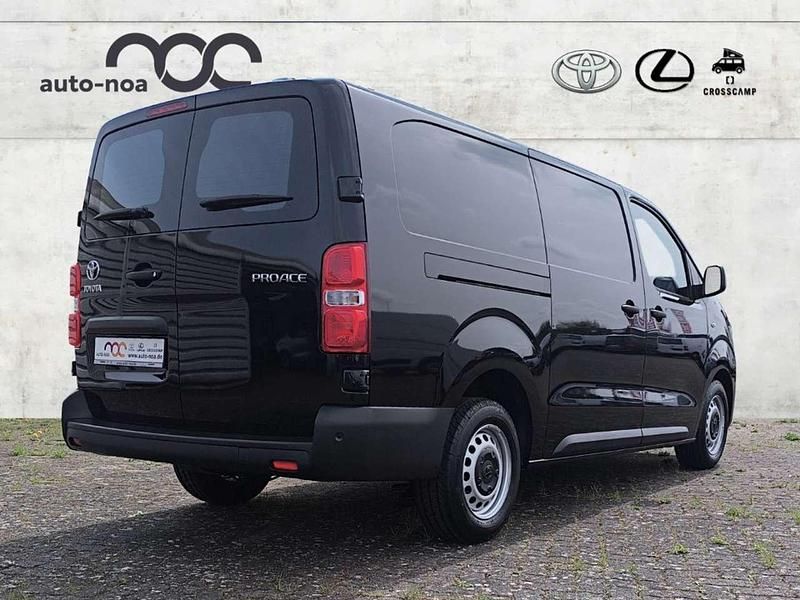 Gebraucht Toyota Proace 144 PS (105 kW) 2024 Schwarz Van / Kleinbus