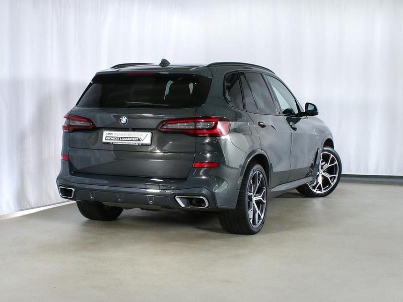 Dravitgrau metallic Gebraucht 2022 BMW X5 M Sport SUV | 53.390 € (Fairer Preis) - Bild 1/4