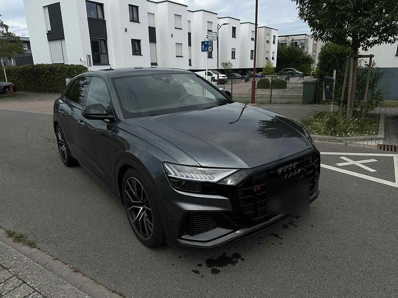 Grau Gebraucht 2021 Audi SQ8 Comfort SUV | 69.000 € (Guter Preis) - Bild 1/4