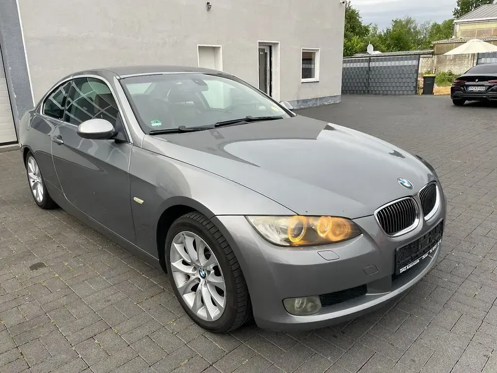 Gebraucht BMW 325 Performance 218 PS (160 kW) 2007 Grau Coupé