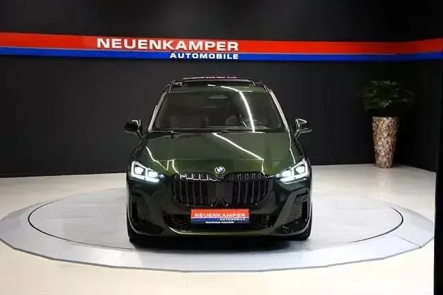 Gebraucht BMW 218 Active Tourer M Sport 136 PS (100 kW) 2024 Grün Van / Kleinbus