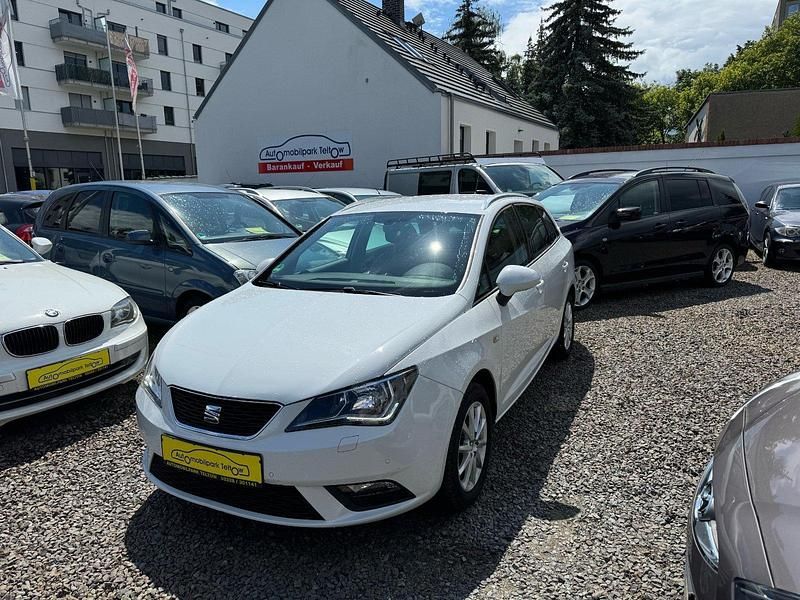 Weiß Gebraucht 2016 Seat Ibiza ST Style Kombi | 9.990 € (Teuer) - Bild 1/4