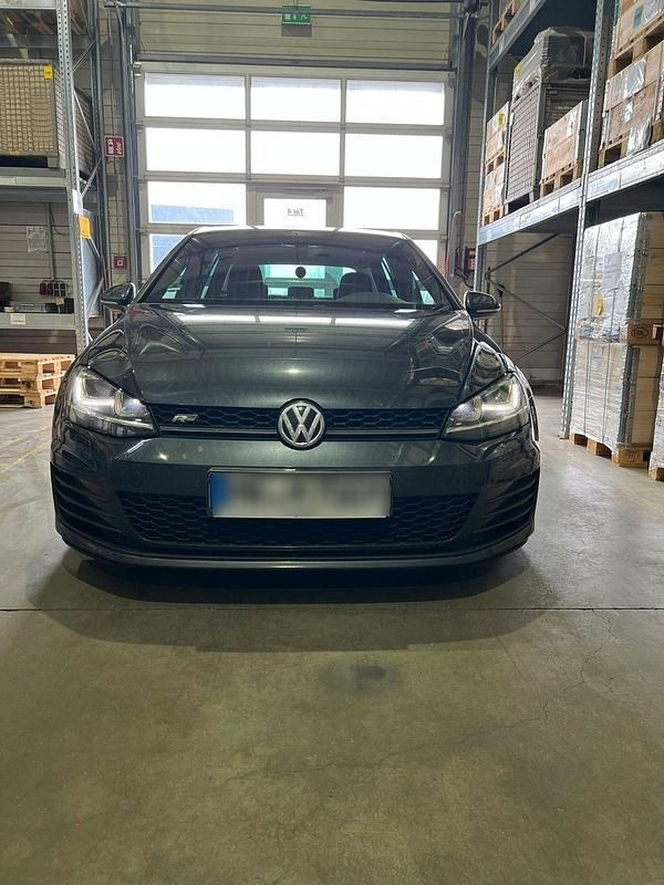 Gebraucht VW Golf VII 109 PS (80 kW) 2014 Schwarz Kleinwagen