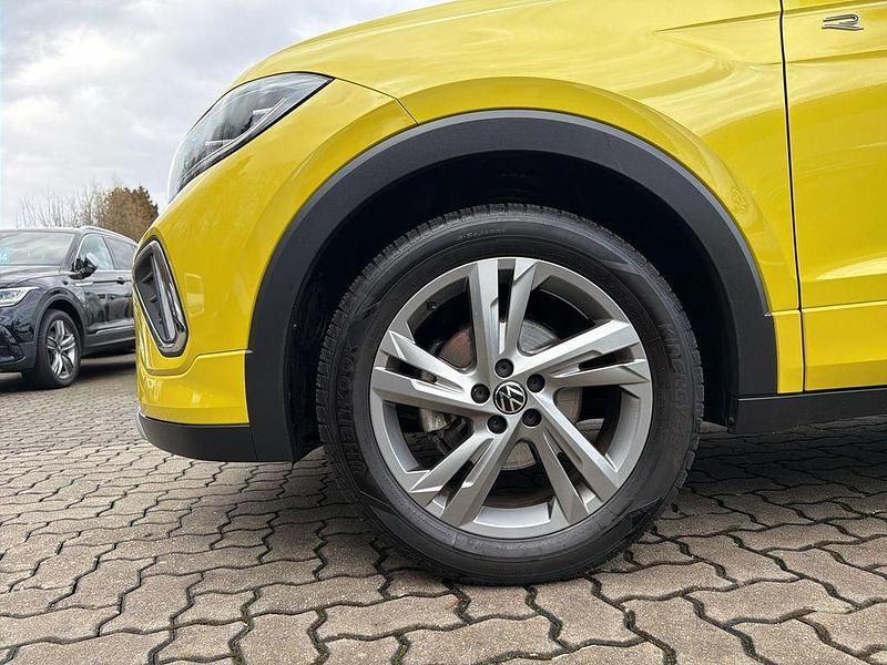 Gebraucht VW T-Cross R-line 116 PS (85 kW) 2024 Grape yellow SUV