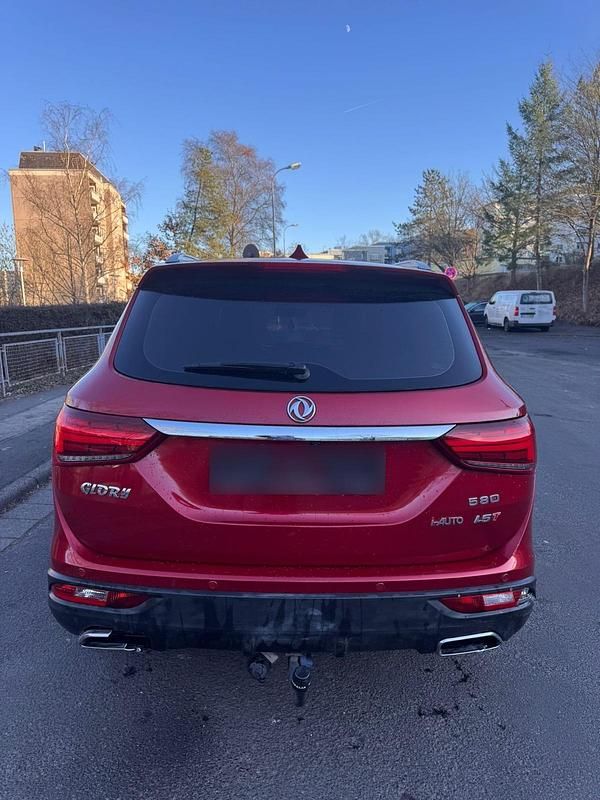 Gebraucht DFSK Glory 580 143 PS (105 kW) 2019 Rot SUV