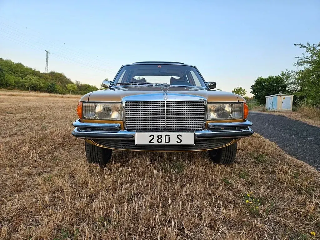 Gebraucht Mercedes 280 156 PS (114 kW) 1977 Gold Limousine