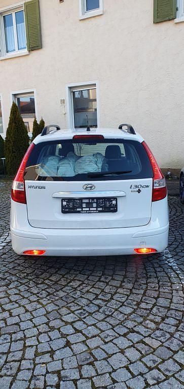 Gebraucht Hyundai i30 Edition+ 109 PS (80 kW) 2010 Weiß Kombi