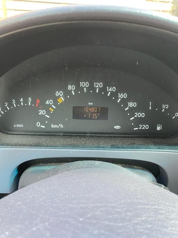 Gebraucht Mercedes A160 102 PS (75 kW) 2000 Rot Kleinwagen