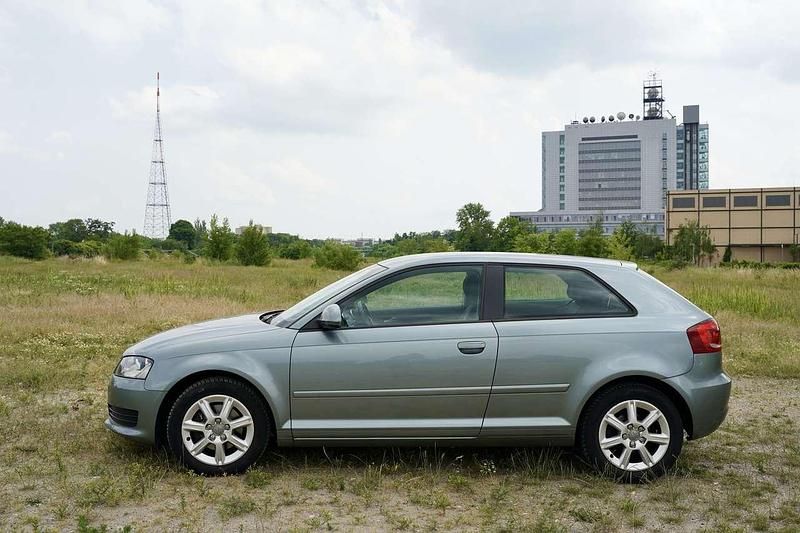 Gebraucht Audi A3 Ambiente 125 PS (91 kW) 2009 Silber Kleinwagen