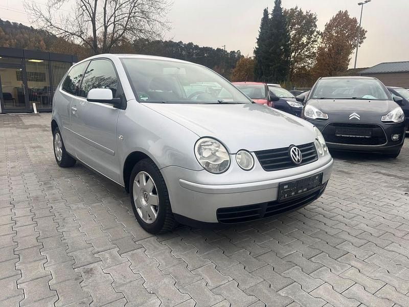 Gebraucht VW Polo Highline 64 PS (47 kW) 2002 Silber Kleinwagen
