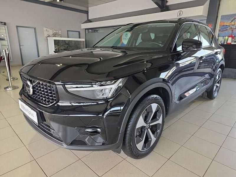 Gebraucht Volvo XC40 Plus 197 PS (144 kW) 2023 Schwarz SUV