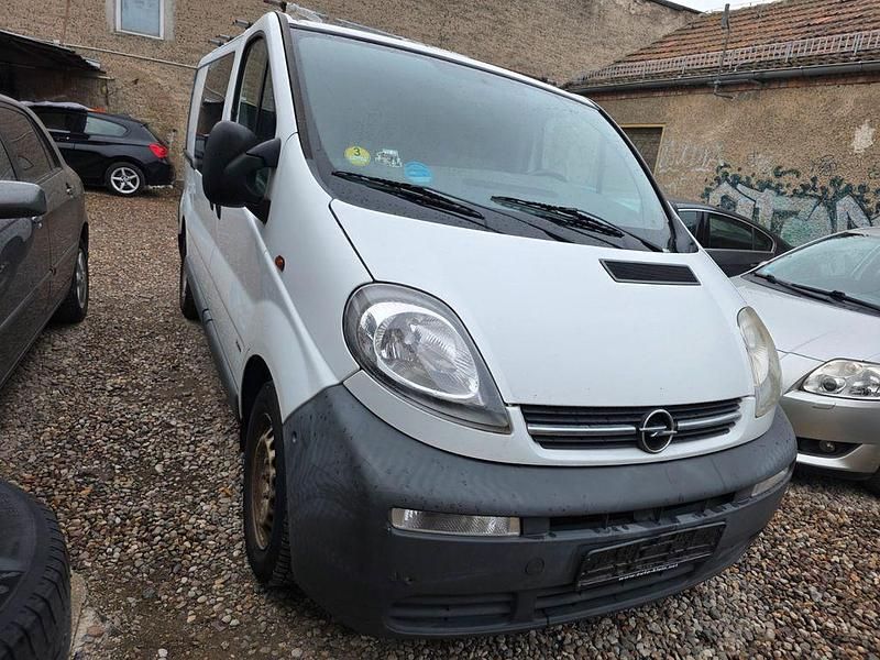 Gebraucht Opel Vivaro 101 PS (74 kW) 2005 Weiß Van / Kleinbus