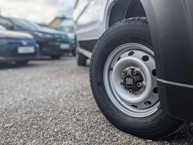 Gebraucht Fiat Ducato 140 PS (102 kW) 2024 Weiß Van