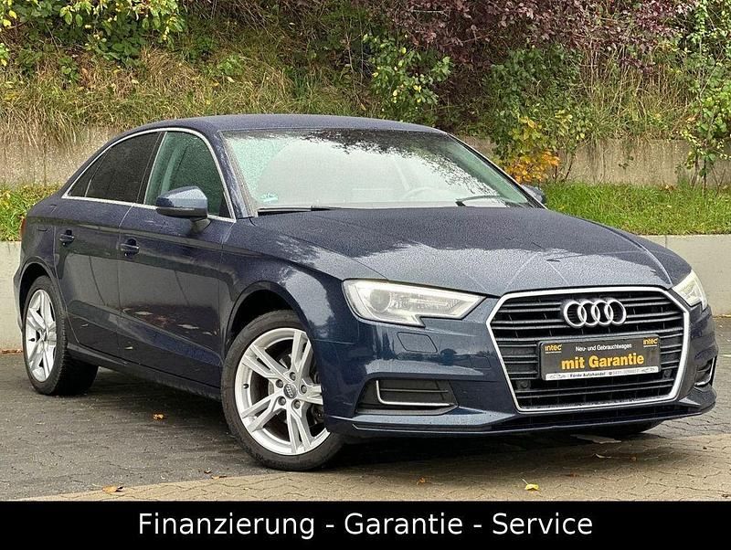 Gebraucht Audi A3 Ambiente 150 PS (110 kW) 2017 Blau Limousine