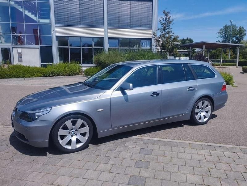Silber Gebraucht 2005 BMW 525 Kombi | 2.000 € (Superpreis) - Bild 1/4