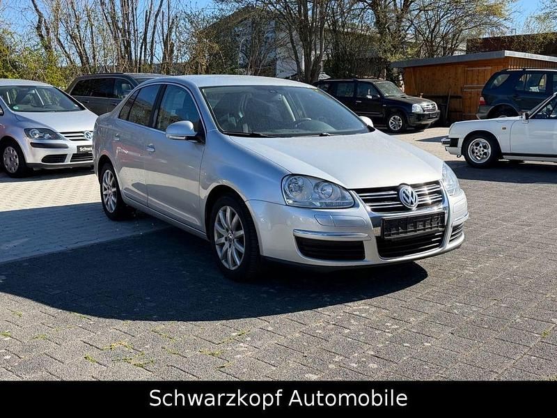 Gebraucht VW Jetta Comfortline 122 PS (89 kW) 2008 Silber Limousine