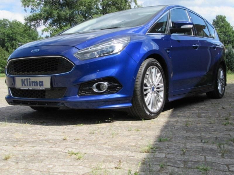 Blau Gebraucht 2016 Ford S-MAX Titanium Van / Kleinbus | 17.900 € (Etwas zu teuer) - Bild 1/4