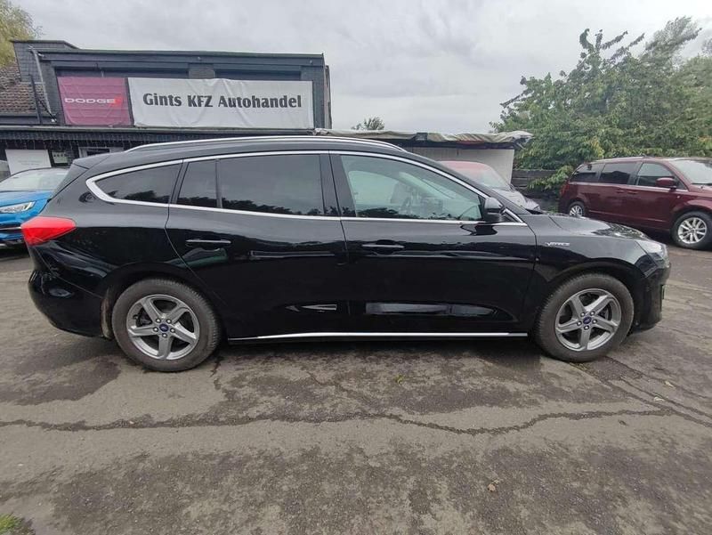 Gebraucht Ford Focus Vignale 150 PS (110 kW) 2020 Agate black Kombi