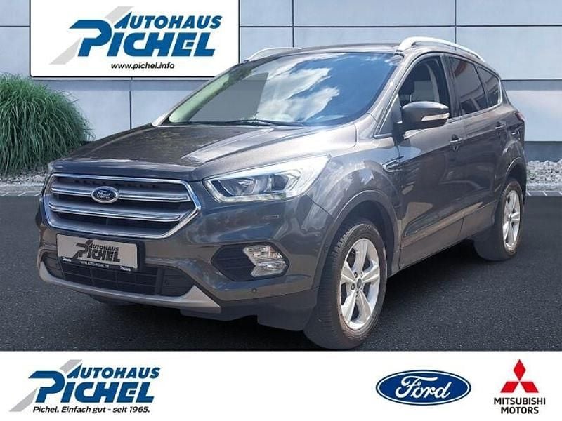 Grau Gebraucht 2018 Ford Kuga Titanium SUV | 15.950 € (Fairer Preis) - Bild 1/4