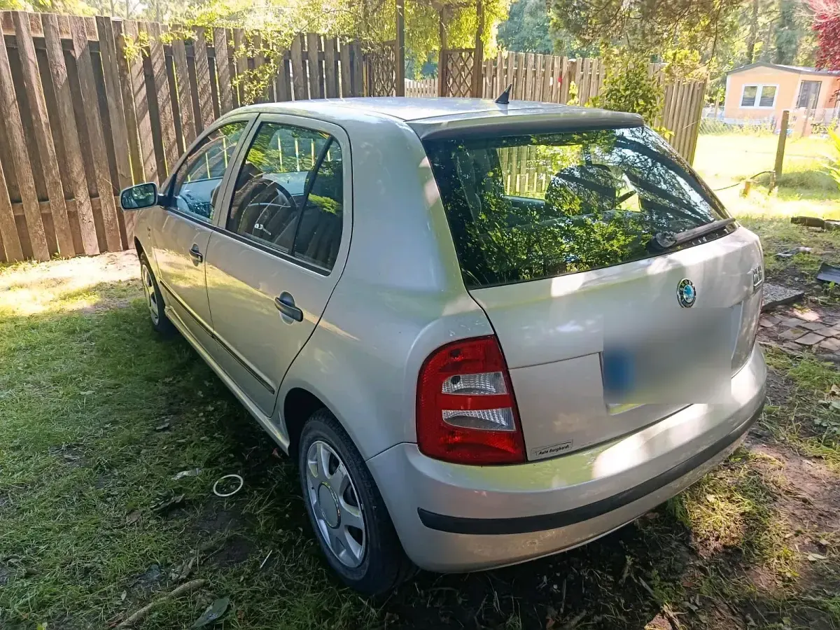 Gebraucht Skoda Fabia 75 PS (55 kW) 2001 Silber Kleinwagen