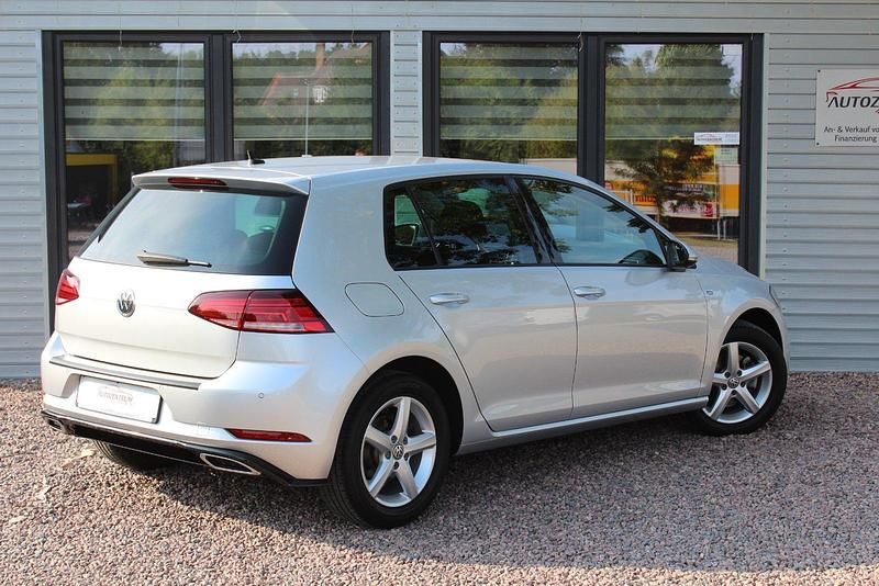 Gebraucht VW Golf VII Join 116 PS (85 kW) 2019 Silber Limousine
