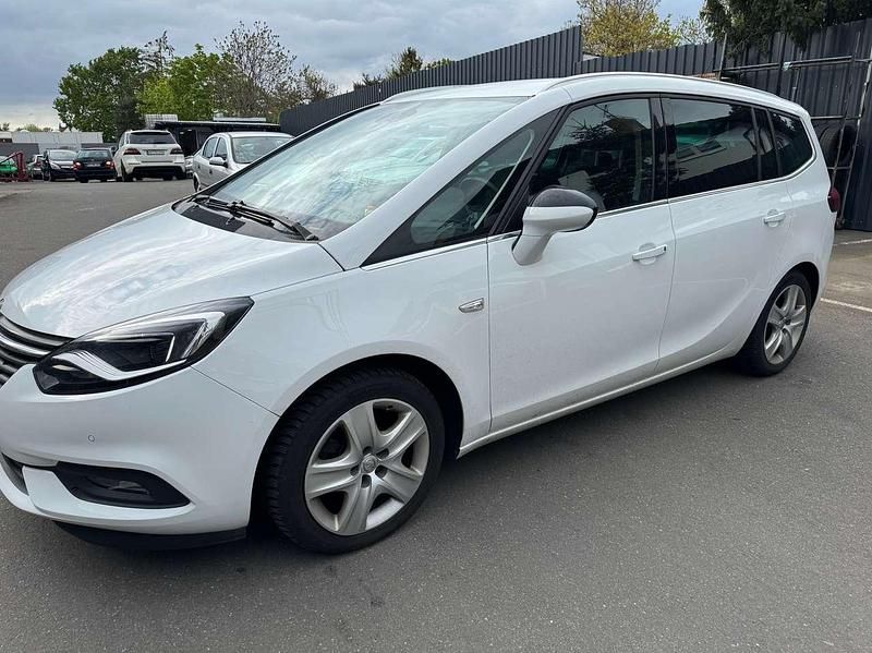 Gebraucht Opel Zafira Tourer 136 PS (100 kW) 2019 Weiß Van / Kleinbus