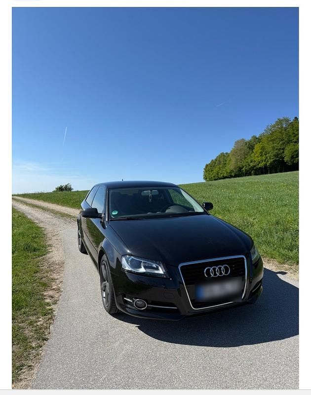 Schwarz Gebraucht 2012 Audi A3 Sportback Kleinwagen | 6.500 € (Guter Preis) - Bild 1/4