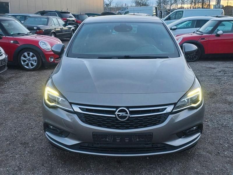 Gebraucht Opel Astra Dynamic 125 PS (91 kW) 2017 Grau Limousine
