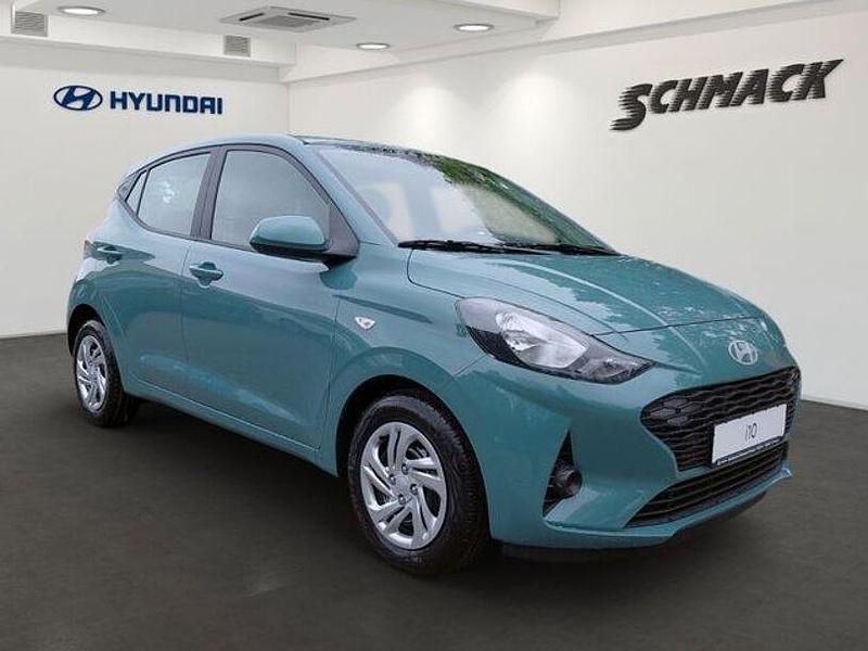 Gebraucht Hyundai i10 Select 63 PS (46 kW) 2025 Grün Kleinwagen