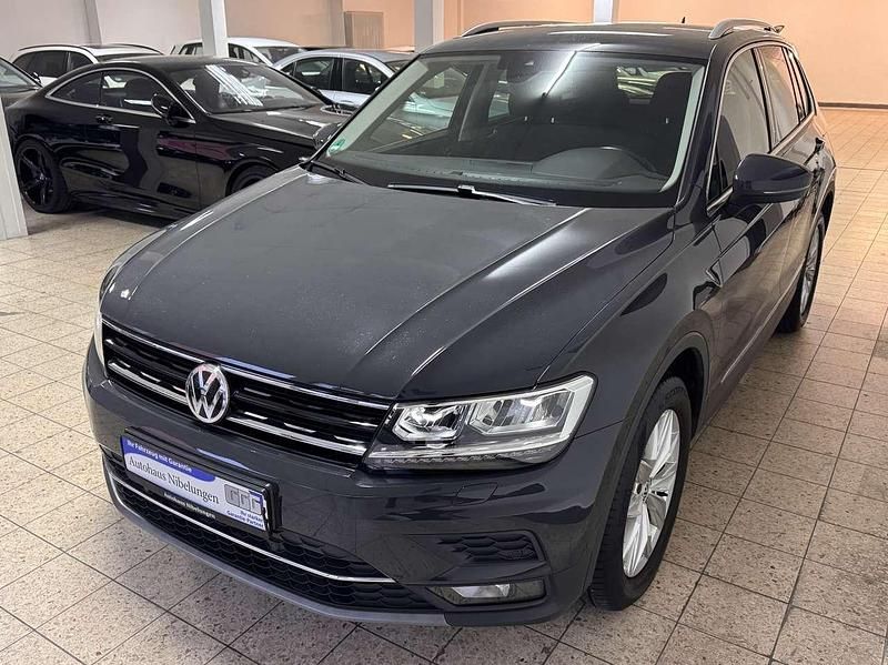 Gebraucht VW Tiguan Highline 230 PS (169 kW) 2020 Uranograu SUV