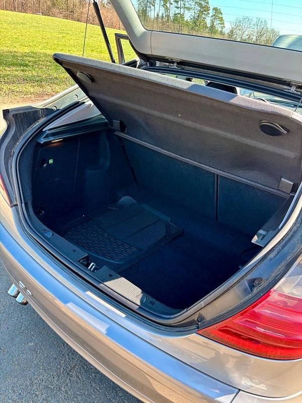 Gebraucht Mercedes C220 150 PS (110 kW) 2003 Grau Coupé