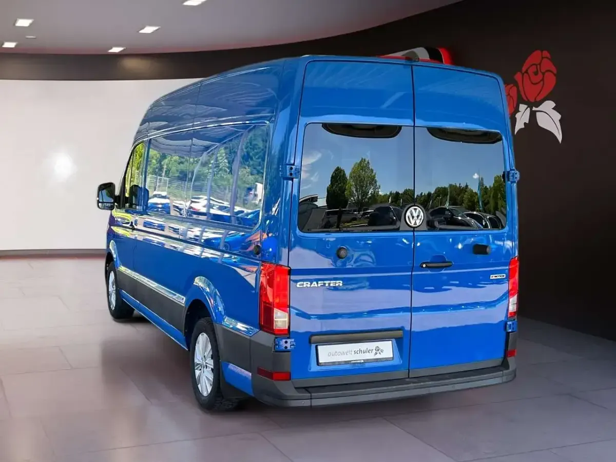 Gebraucht VW Crafter 177 PS (130 kW) 2022 Blau Van