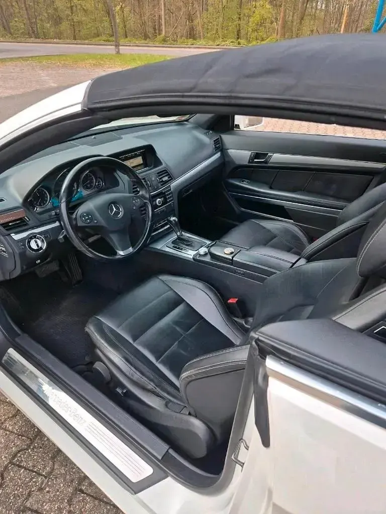 Second-hand Mercedes E250 204 CP (150 kW) 2010 Alb Cabrio