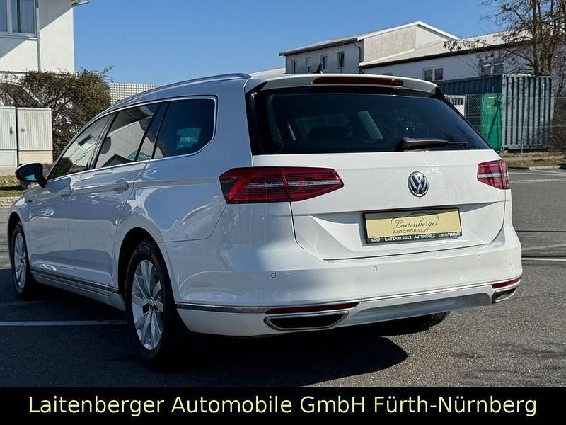 Gebraucht VW Passat Highline 190 PS (139 kW) 2018 Weiß Kombi