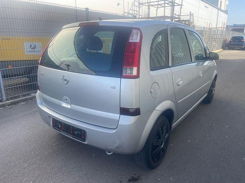 Gebraucht Opel Meriva Edition 101 PS (74 kW) 2005 Silber Van / Kleinbus