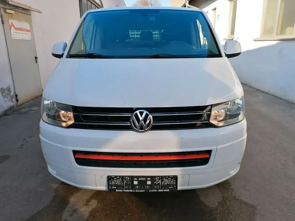 Second-hand VW Caravelle 179 CP (131 kW) 2011 Alb Van