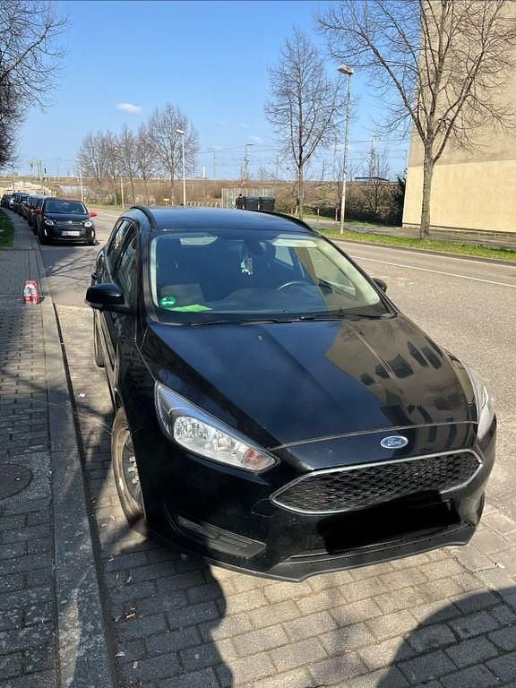 Gebraucht Ford Focus Business Edition 120 PS (88 kW) 2016 Schwarz Limousine