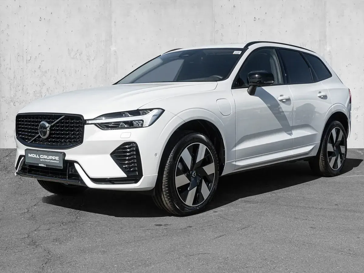 Gebraucht Volvo XC60 Plus 310 PS (228 kW) 2025 Crystal white SUV