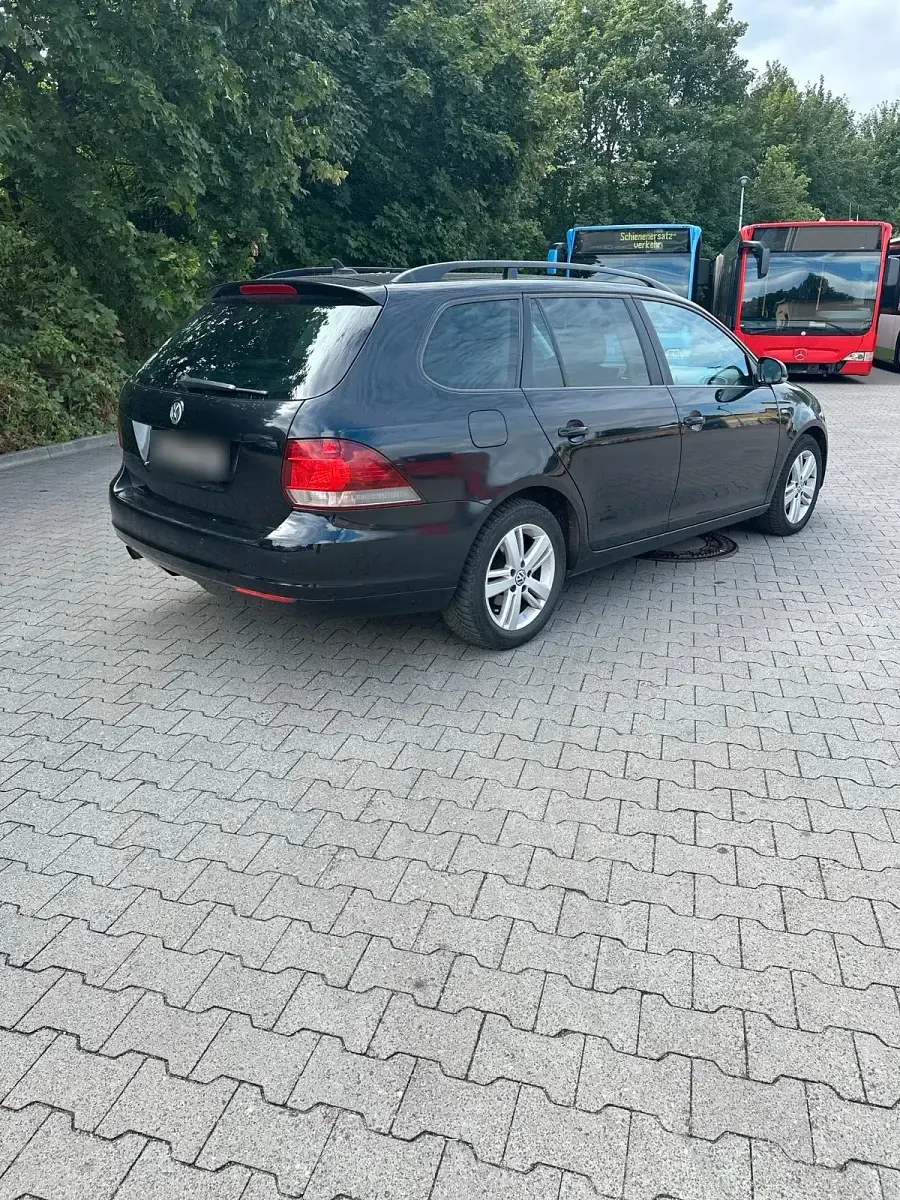 Gebraucht VW Golf VI 105 PS (77 kW) 2012 Schwarz Kombi