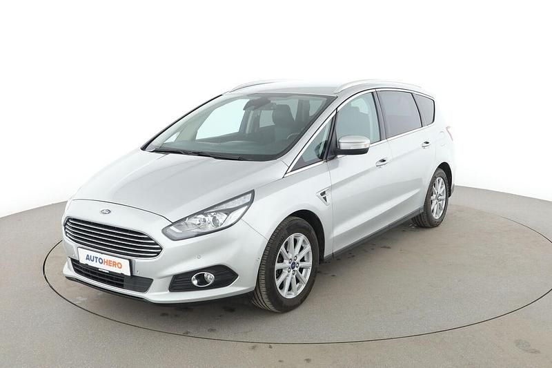 Gebraucht Ford S-MAX Titanium 239 PS (175 kW) 2017 Grau Van / Kleinbus