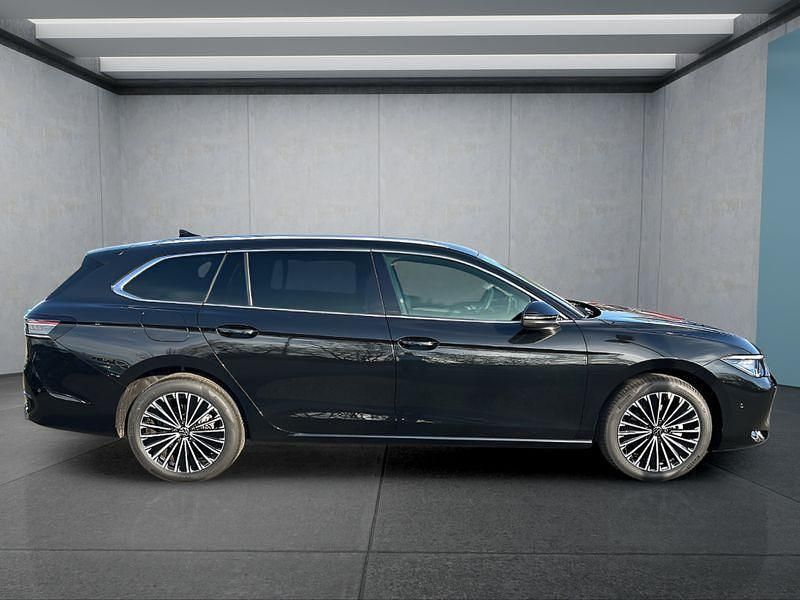 Gebraucht VW Passat 150 PS (110 kW) 2024 Schwarz Kombi